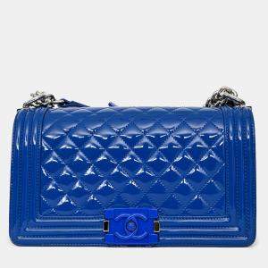 Pre Owned حقيبة شانيل 2014/15 كحلي لامع وسط قديم بوي