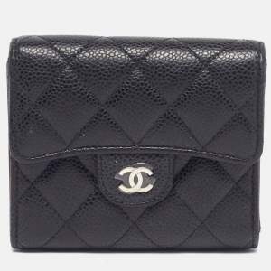 مملوكة مسبقًا Chanel Classic Small Black Quilted Caviar Leather Flap Wallet