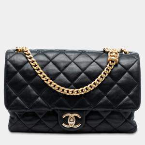 Pre Owned حقيبة شانيل سوداء متوسطة مبطنة من جلد الخروف بغطاء طويل فردي