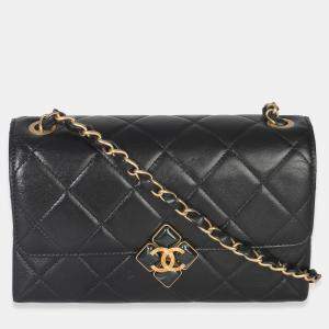 Pre Owned حقيبة شانيل سوداء مبطن جلد خروف صغيرة بقفل رفرف