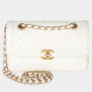 Pre Owned Chanel White Quilted Lambskin Small CC Flap Bag