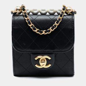 Pre Owned Chanel Black Mini Goatskin Chic Pearls Clutch On Chain