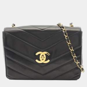 Pre Owned حقيبة كتف شانيل بخياطة على شكل V جلد الفخذ سوداء