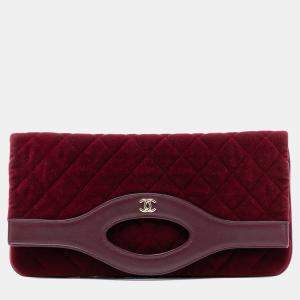 مملوكة مسبقًا Chanel Red Quilted Velvet 31 Clutch