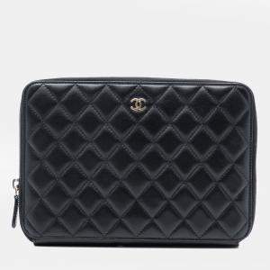 Pre Owned Chanel Black CC Grained Calfskin Classic Zipped Travel Pouch