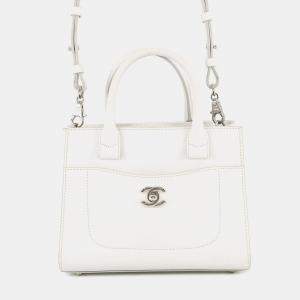Pre Owned Chanel Neo Executive 2Way Handbag White Leather Size Small