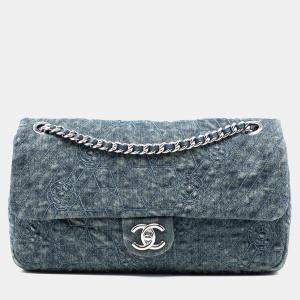 مملوكة مسبقًا Chanel Blue Large Embroidered Denim Camellia Flap
