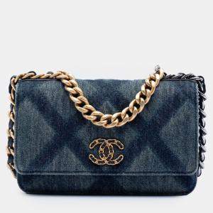 Pre Owned Chanel Blue Denim 19 Flap Wallet On Chain