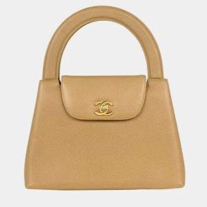 مملوكة مسبقًا Chanel Beige Calfskin Handbag