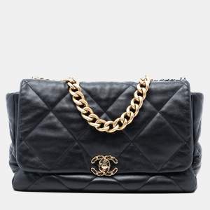 مملوكة مسبقًا Chanel Black Maxi Lambskin 19 Flap