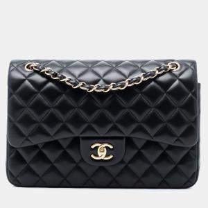 مملوكة مسبقًا Chanel Black Jumbo Classic Lambskin Double Flap