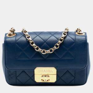 مملوكة مسبقًا Chanel Blue Mini Quilted Lambskin Chic With Me Flap