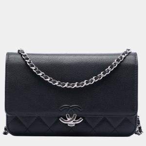 مملوكة مسبقًا Chanel Black Quilted Calfskin Urban Companion Wallet on Chain