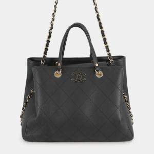 مملوكة مسبقًا Chanel Matelasse Shopping Tote Bag Black Calf Leather Size Medium