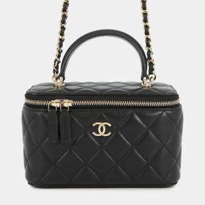 مملوكة مسبقًا حقيبة شانيل فانتي كتف من جلد الحمل باللون الأسود