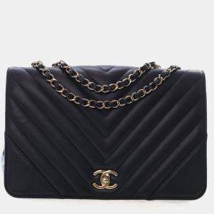 مملوكة مسبقًا Chanel Medium Black Calfskin Chevron Statement Flap Bag