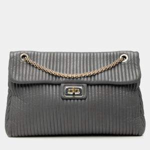 Pre Owned حقيبة شانيل قفل مادمواغزيل بياجوكس جلد العجل اللامع المخيط عمودي