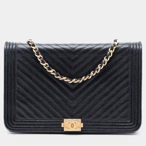 Pre Owned Chanel Black Chevron Caviar Boy Wallet On Chain
