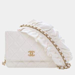 Pre Owned Chanel White Lambskin Romance Wallet On Chain