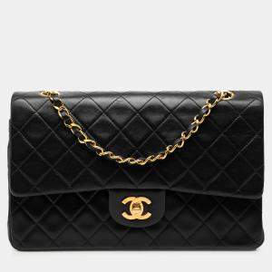 Pre Owned Chanel Black Medium Classic Lambskin Double Flap