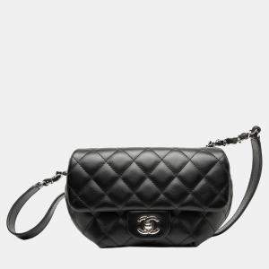 Pre Owned Chanel Black CC Quilted Calfskin Uniform Flap Belt Bag