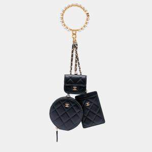 مملوكة مسبقًا Chanel Black Quilted Lambskin Pearl Crown CC Wristlet Multi Pouches