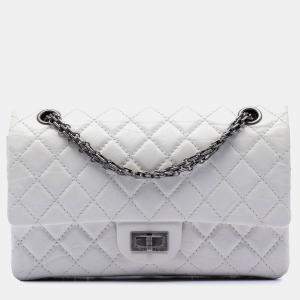 Pre Owned Chanel White Quilted Aged Lambskin Leather 2.55 Reissue 225 Double Flap Bag