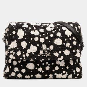 مملوكة مسبقًا Chanel Black White CC Tweed Paint Splatter Flap