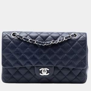 مملوكة مسبقًا Chanel Blue Medium Classic Caviar Double Flap