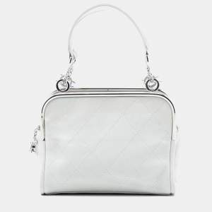 مملوكة مسبقًا Chanel White Lambskin Ultimate Soft Frame Handbag