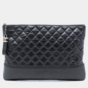 مملوكة مسبقًا Chanel Black Large Aged Calfskin Gabrielle O Case Clutch