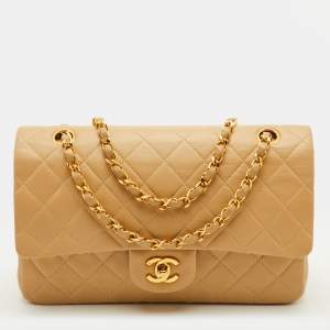 مملوكة مسبقًا حقيبة بقلاّب مزدوج شانيل كلاسيك جلد مبطن بيج متوسطة