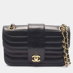 مملوكة مسبقًا حقيبة كتف شانيل مادموزيل جلد الضأن لون أسود