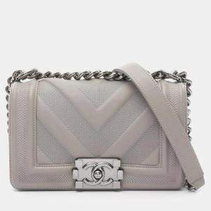مملوكة مسبقًا Chanel Boy Chanel Small V-Stitch Shoulder Bag Leather Gray