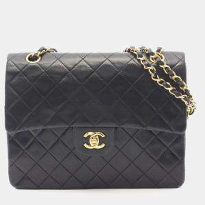 مملوكة مسبقًا شنطة كتف/يد قلاب مزدوجة شانيل جلد الخروف أسود مطبقة