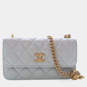 مملوكة مسبقًا Chanel Mini Blue/Grey Lambskin Camellia Crush Clutch With Chain