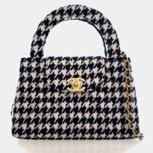 مملوكة مسبقًا Chanel Nano Tweed Kelly Shopper