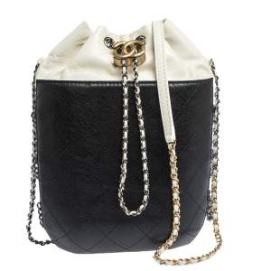 Pre Owned Chanel White/Black Quilted Leather Gabrielle Bucket Bag