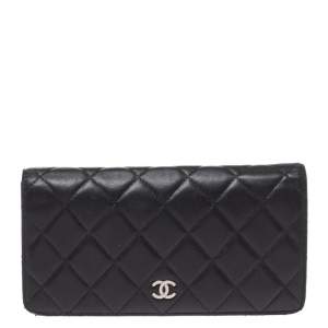 مملوكة مسبقًا Chanel Black Quilted Leather L Yen Continental Wallet