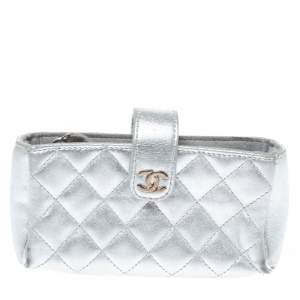Pre Owned Chanel Metallic Silver Quilted Leather CC Phone Holder Pouch