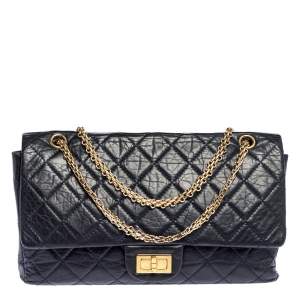 مملوكة مسبقًا Chanel Navy Blue Quilted Leather Jumbo Reissue 2.55 Classic 227 Flap Bag