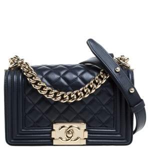 مملوكة مسبقًا Chanel Dark Blue Quilted Leather Small Boy Flap Bag