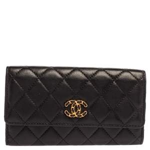Pre Owned Chanel Black Quilted Leather CC 19 Wallet