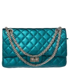 مملوكة مسبقًا Chanel Metallic Green Quilted Leather Reissue 2.55 Classic 225 Flap Bag