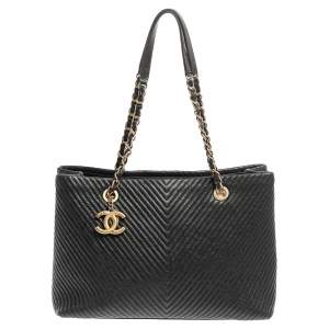 مملوكة مسبقًا Chanel Black Chevron Quilted Leather Large Surpique Tote