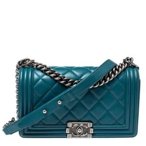 مملوكة مسبقًا Chanel Teal Quilted Leather Medium Boy Flap Bag