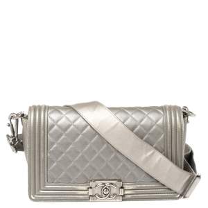 مملوكة مسبقًا Chanel Grey Quilted Leather and Stingray Trim Medium Boy Flap Bag