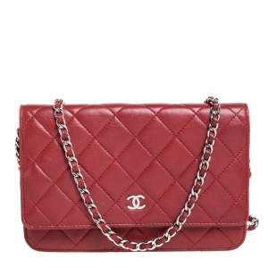 مملوكة مسبقًا Chanel Red Quilted Leather Classic Wallet on Chain