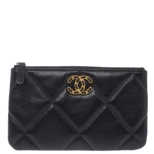 Pre Owned Chanel  Black Quilted Leather 19 Pouch 