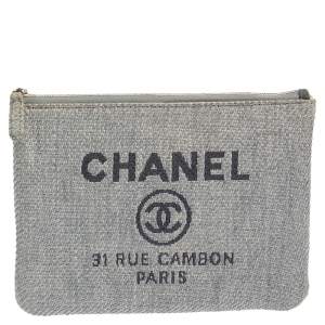 Pre Owned Chanel Light Blue Raffia Deauville Clutch